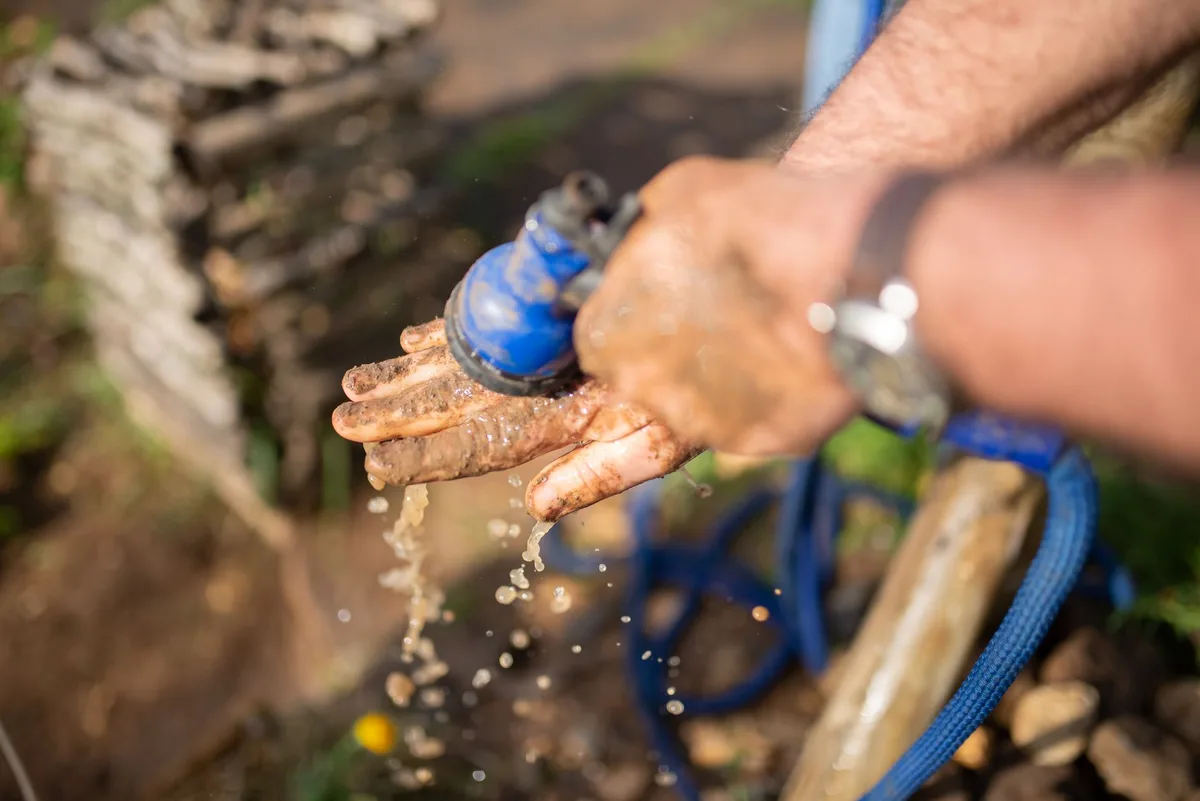 can garden hose be buried underground