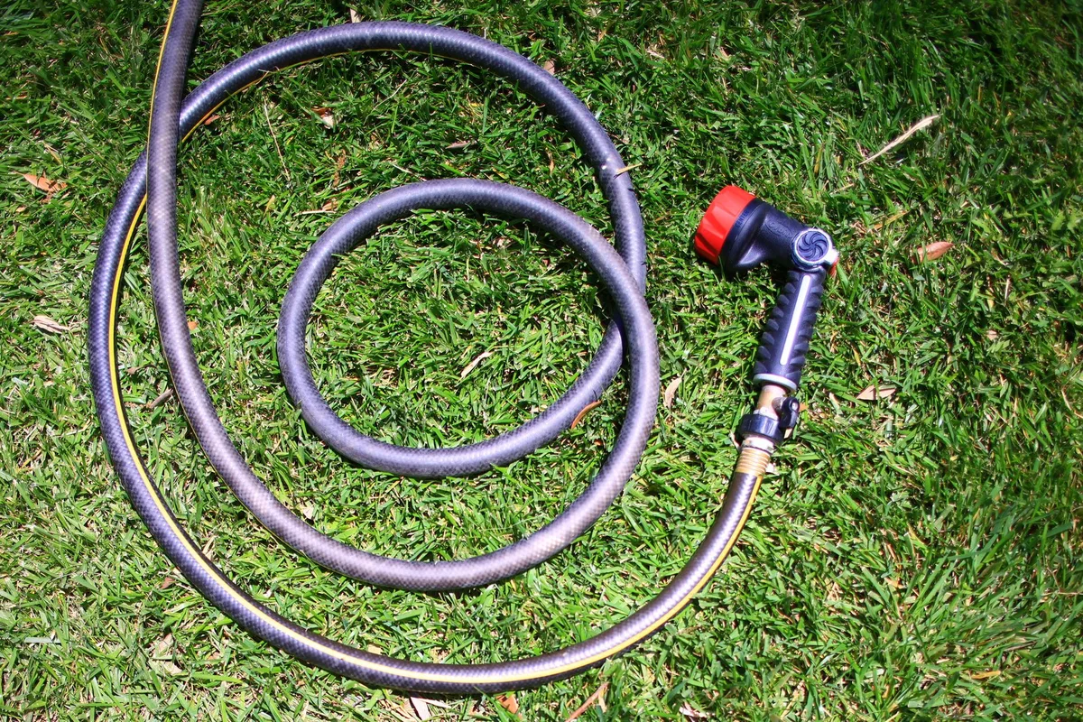 draining a garden hose