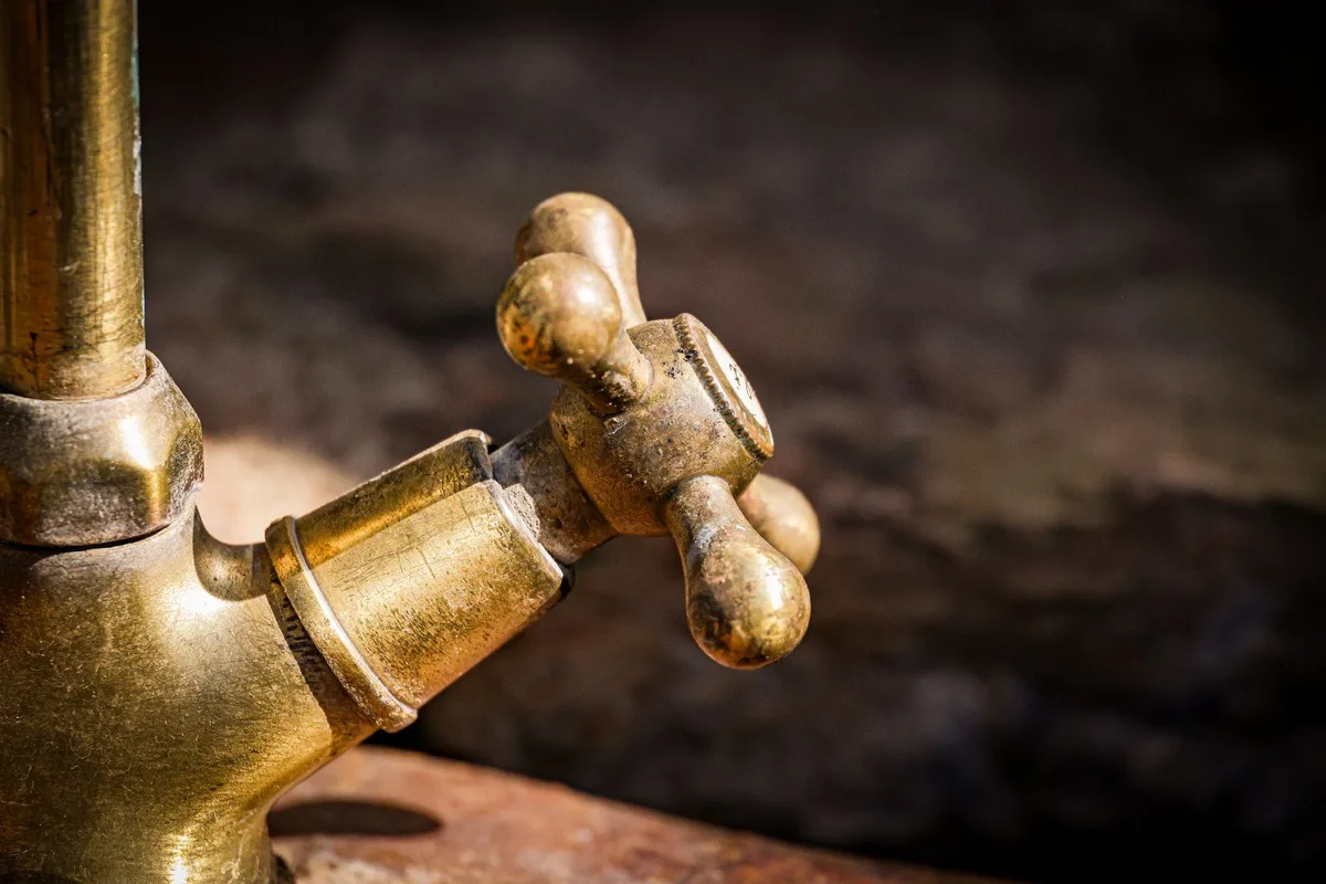 faucet-to-hose adapter