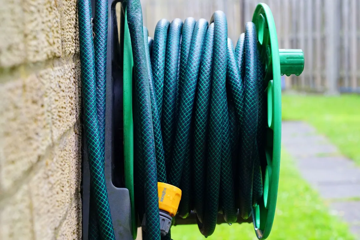 retractable hose reel