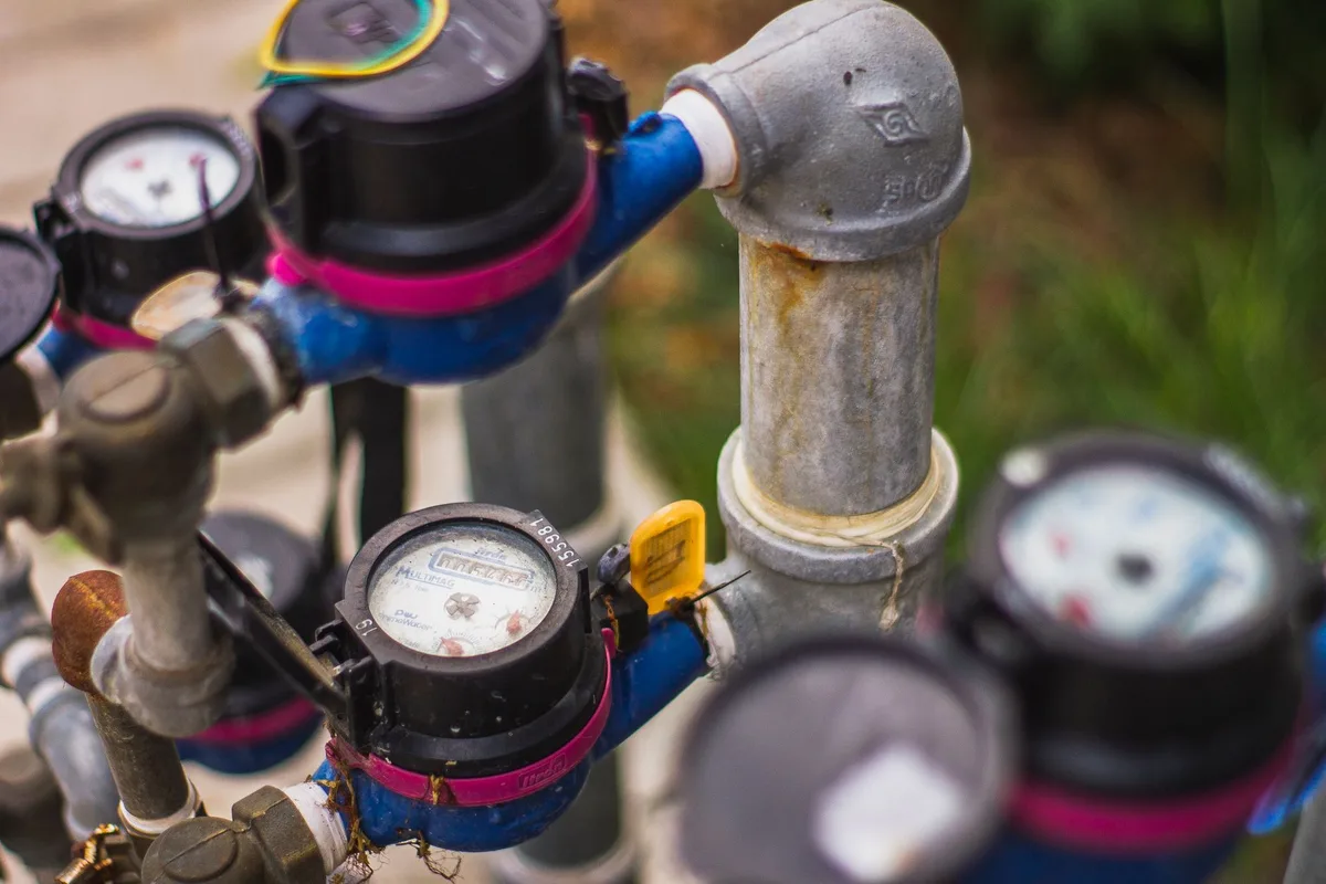 RV water pressure regulator