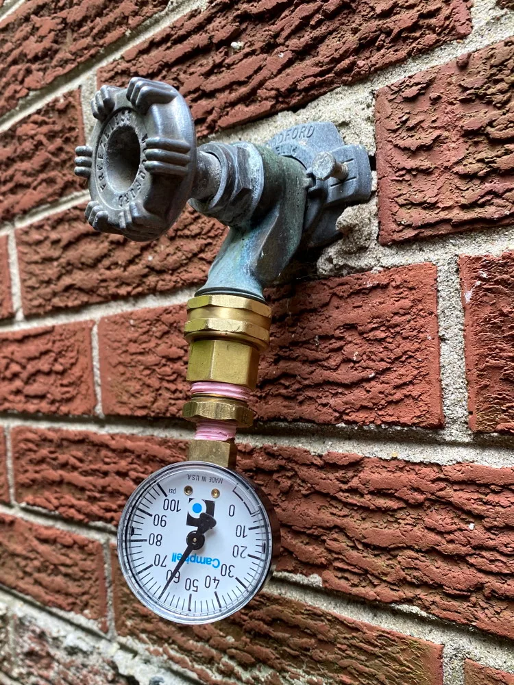 hose bib pressure gauge