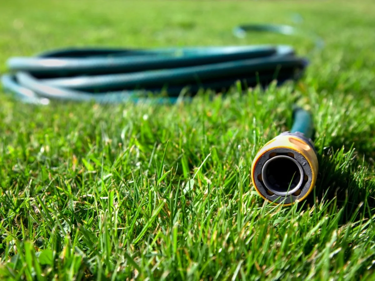 how do you say garden hose in spanish