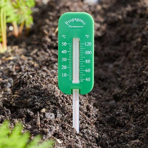 Soil thermometer